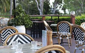 Colonial Palms Motor Inn